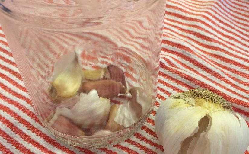 Will It Really Work? Fast Garlic Peeling by Shaking the Begeezers out of It